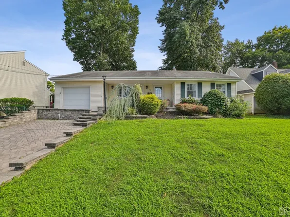 79 Normandy Rd, Colonia, NJ 07067