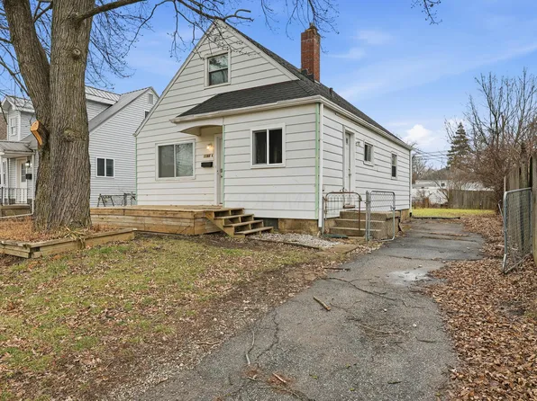 2288 Hiawatha Park Dr, Columbus, OH 43211