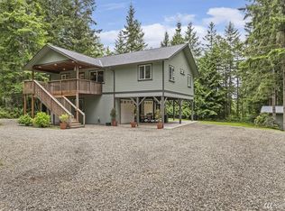 393 Bishop Hill Cir, Chimacum, WA 98325