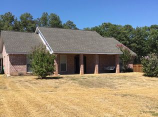 149 Plantation Dr, Anacoco, LA 71403