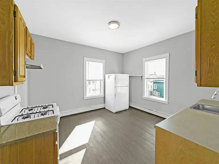 306 Centre St #3 — Photo 19