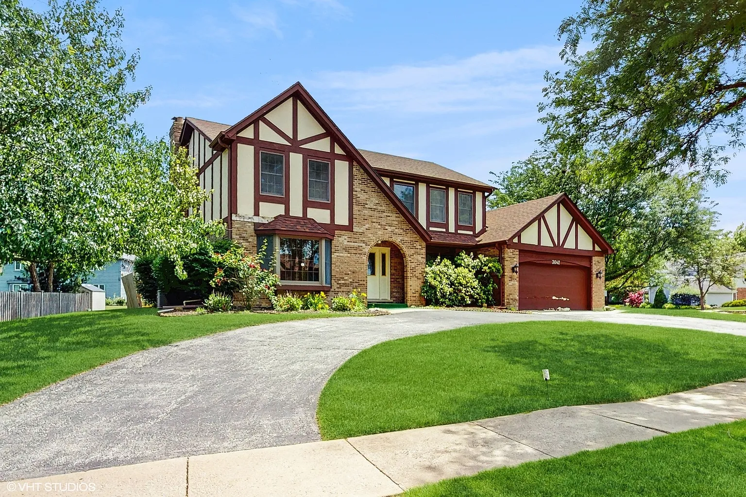 3042 Carmel Dr photo 1