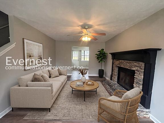 3rd image of 276 Windemere Way