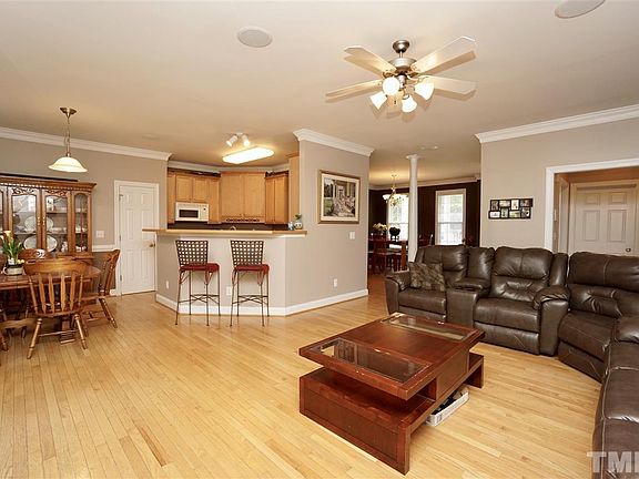 4th image of 48 Waterfall Rd