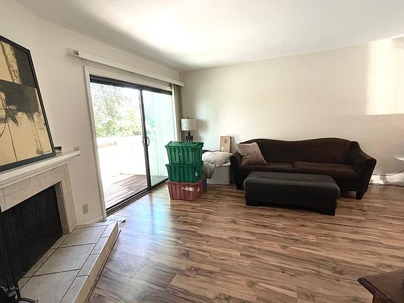 4th image of 3984 Voltaire St