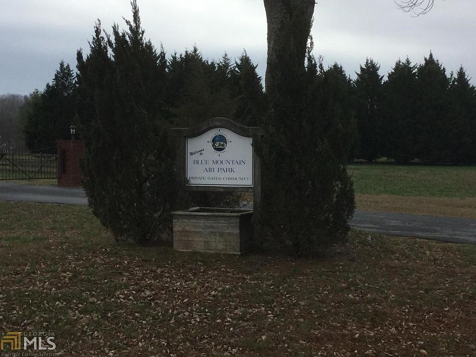1st image of 723 Blue Mountain Ln