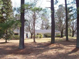 8124 Parks Rd, West Point, VA 23181