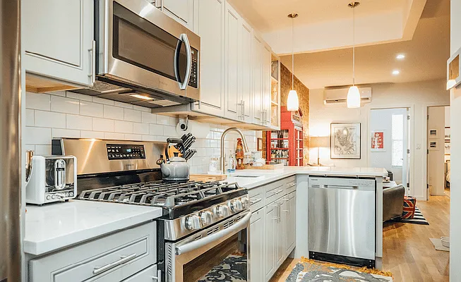 Rented by True Real Estate Group | media 23