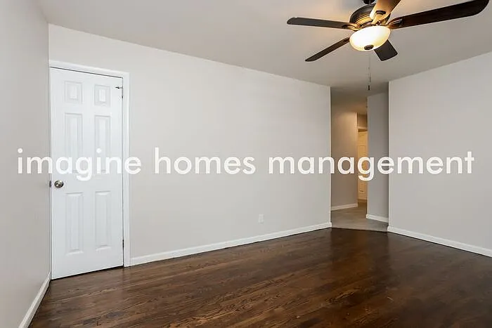 3 bed, 1.0 bath, 864 sqft, $1,995 — Photo 4