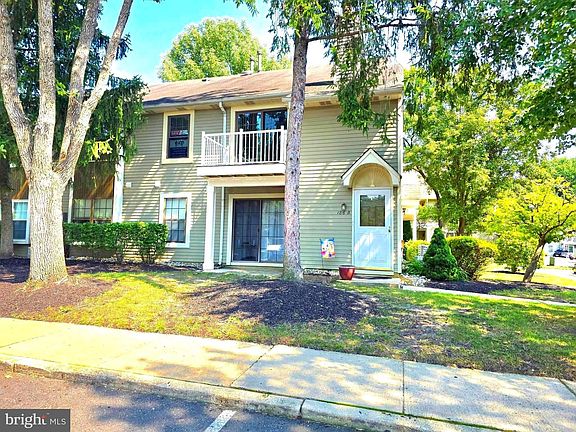 4th image of 186 Collin Ct #B