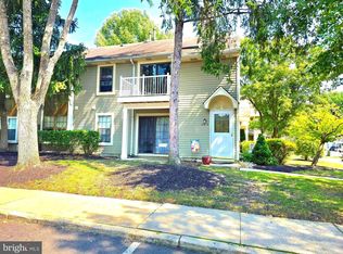 186 Collin Ct #B, Mount Laurel, NJ 08054