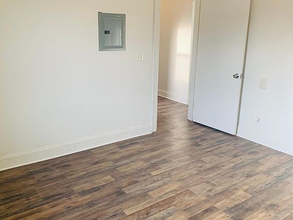 4th image of 849 Virginia Ave NW