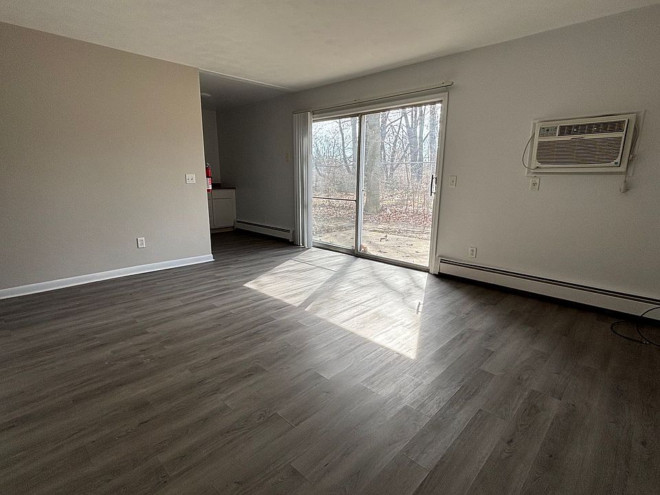 1st image of 4031-4039 S Rose St #4039-101