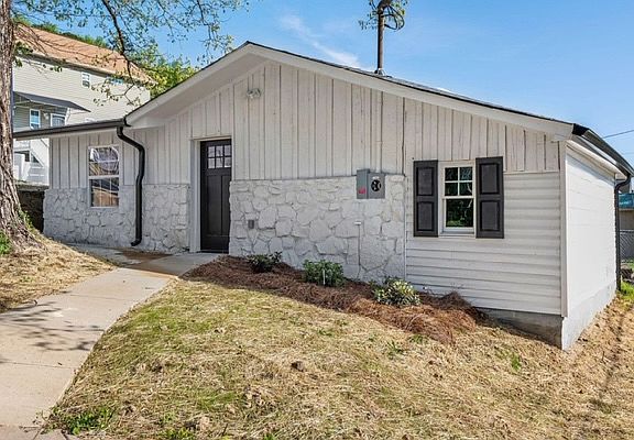 3rd image of 1011 Hamilton Ave #A