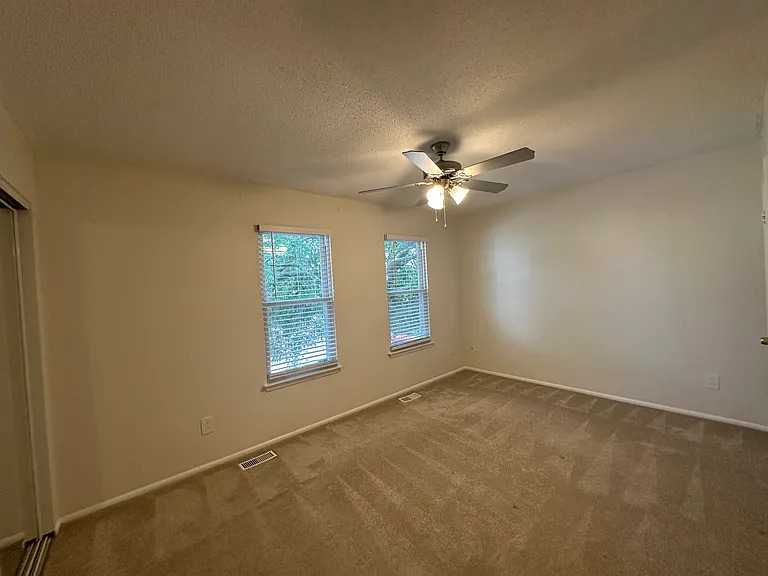 3590 Windmill Dr — Photo 15