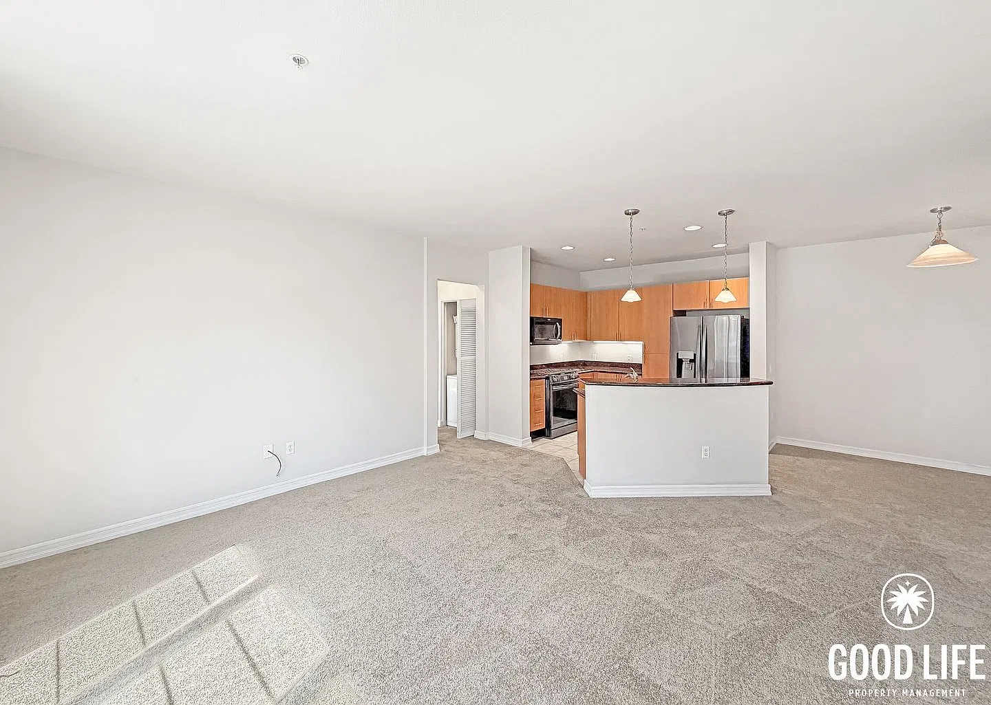 SD: Walkable Downtown San Diego 2BD/2BA Condo w/ 2 Reserved Parking Spaces & Community Fitness Ce... — Photo 1