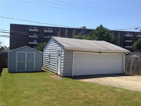 4th image of 160 Parkway Dr
