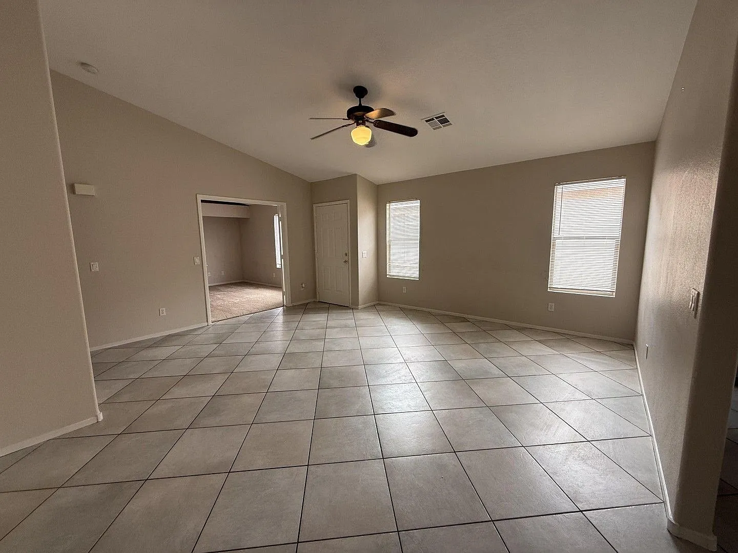 Beautiful Three Bedroom Home Available in Southern Highlands — Photo 3