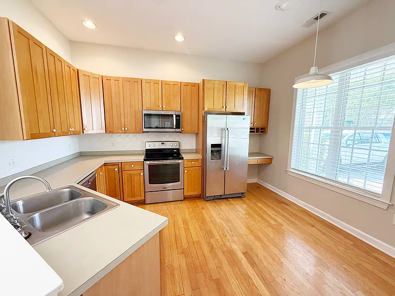 4906 Shaftesbury Pl — Photo 4