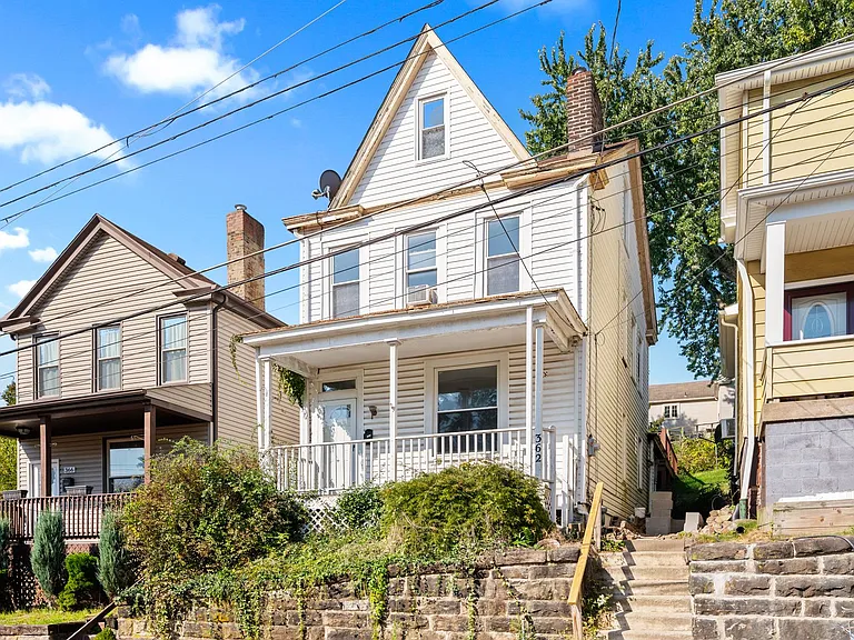 362 Republic St — Photo 23