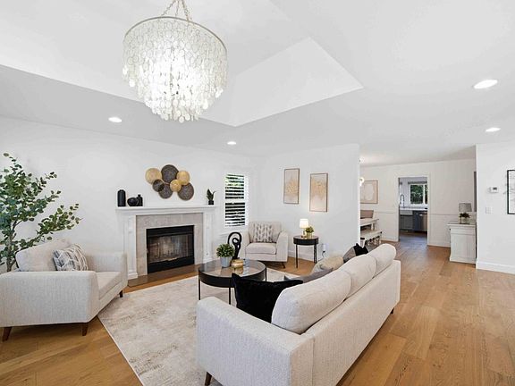 2nd image of 15931 Camino Del Cerro