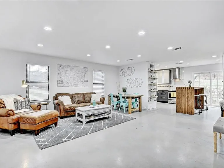 18410 Lake Terrace Dr — Photo 6