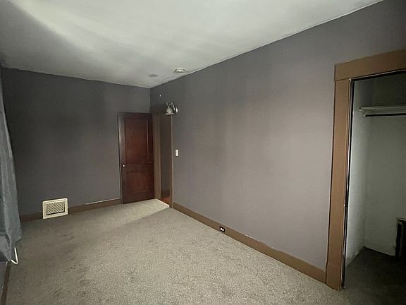 5th image of 1046 Fulton St W Unit 2