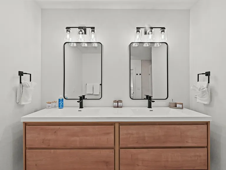 3400 Parker Ave — Photo 21