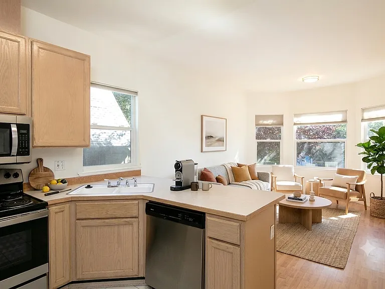 Harvard 6 Apartments — Photo 1