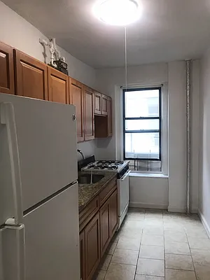 Rented by Premier One Realty LLC | media 8