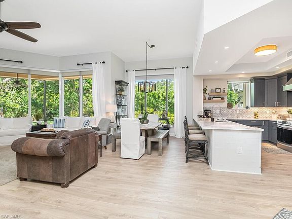 3rd image of 1065 Borghese LN #106