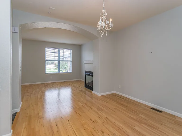 333 E Las Animas St — Photo 9