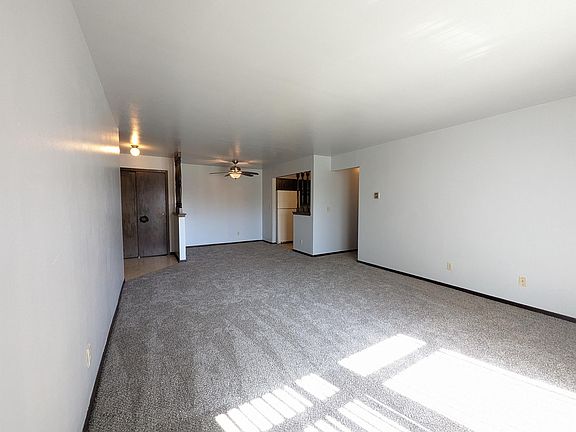 2nd image of 4450 Trevor Cir APT 6
