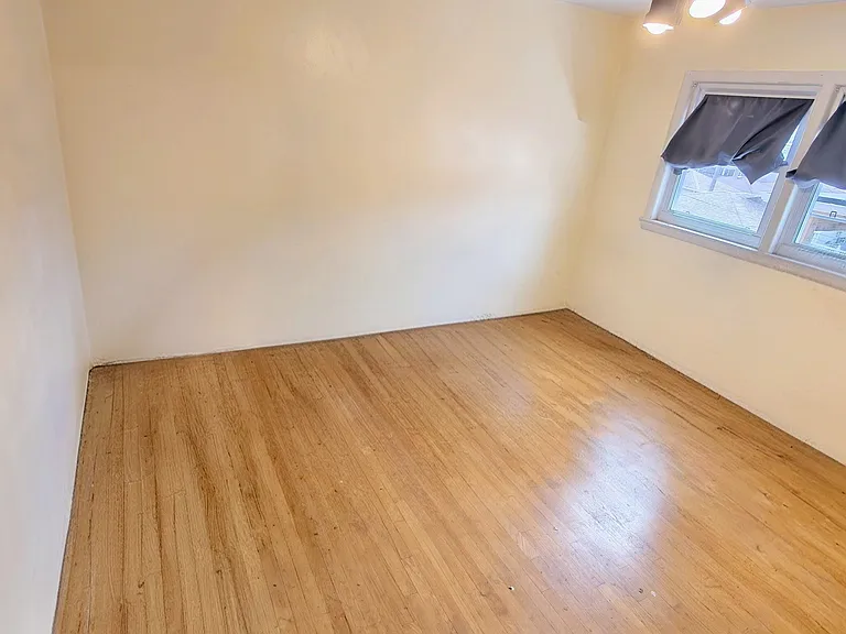 2325 N 75th Ave #2 — Photo 10