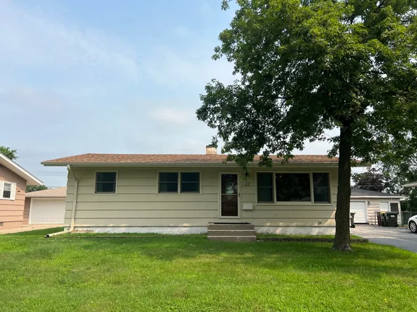 22 Arrowhead Dr, Thornton, IL 60476