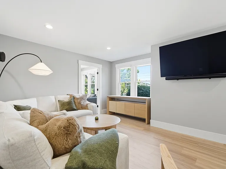 3601 Erie Ave #1 — Photo 5