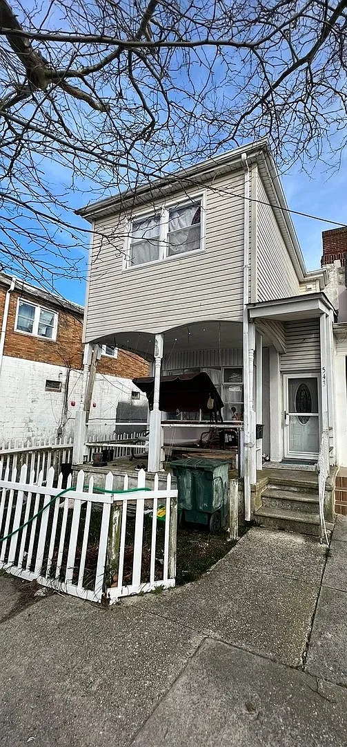 Large 2BR House in Atlantic City — Photo 1