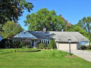 104 Pearl Brook Dr, Clifton, NJ 07013