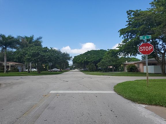 4th image of 305 NW 124th St