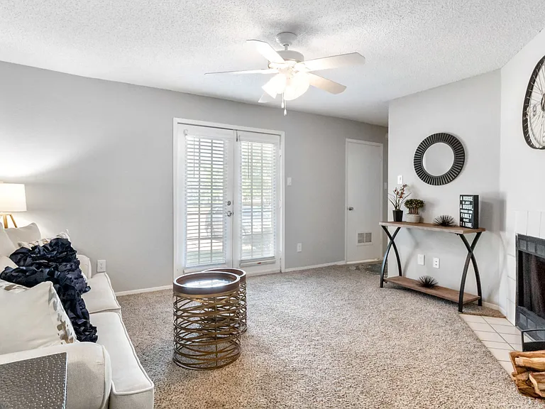 2 Bedroom B - 2 Bed / 2 Bath - 889 Sq.Ft.
