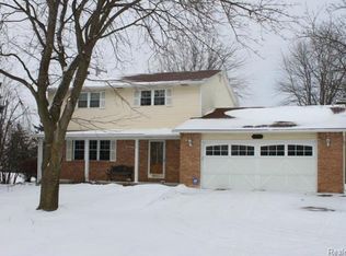 4162 Lahring Rd, Linden, MI 48451