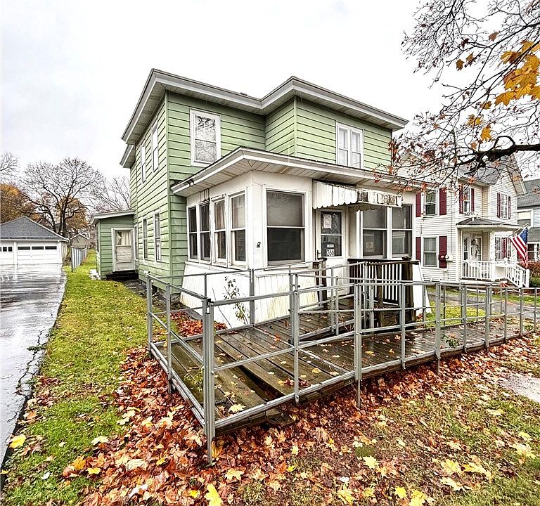 1st image of 266 Seymour St
