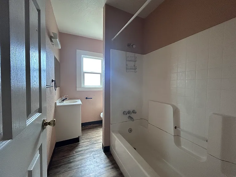 301 Maple St #301 — Photo 10