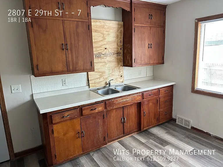 2807 E 29th St #7 — Photo 9