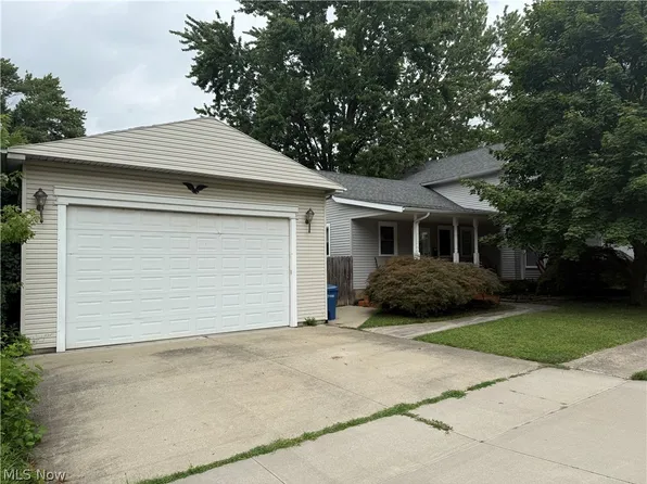 631 Mill Ave, Amherst, OH 44001