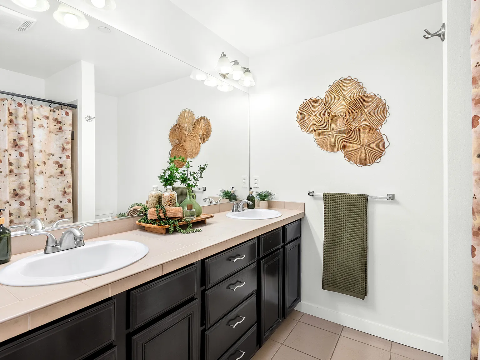 2 bed, 1265 sqft, $2,850 — Photo 4