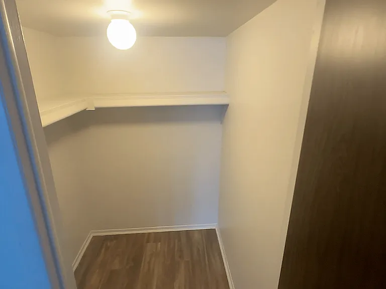 Knottingham Apartments — Photo 40