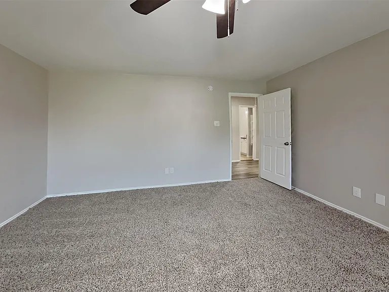 15610 Manorford Ct — Photo 5