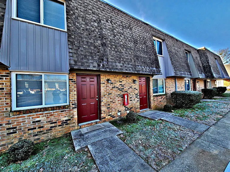 Avalon Cove Townhomes — Photo 46