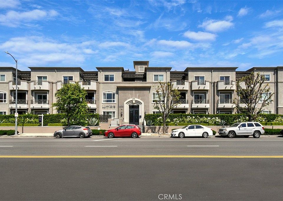 1st image of 4424 Whitsett Ave APT 107